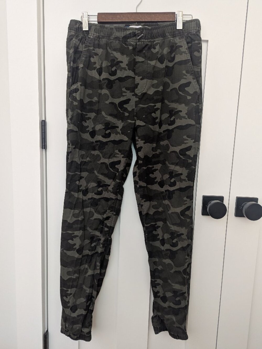 Boys Husky Old Navy Camo Joggers Size XXL
